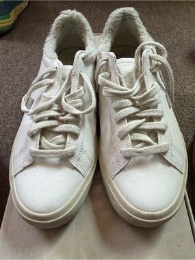 Veja Sneakers